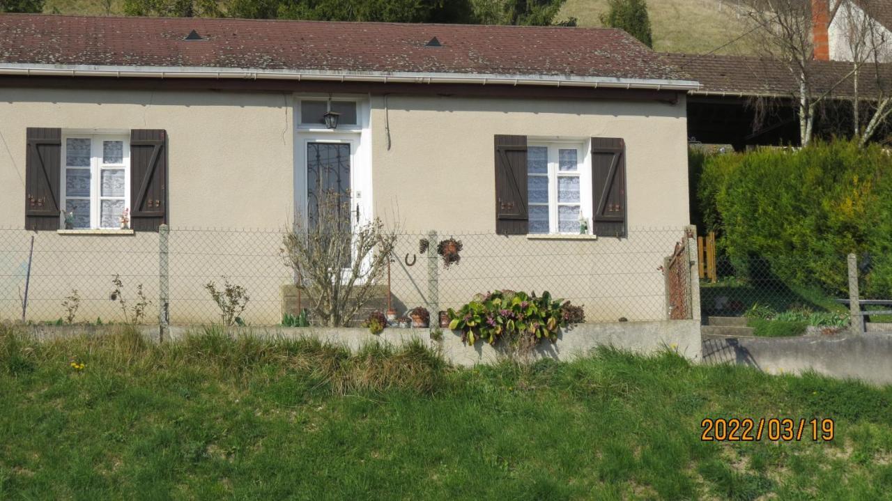 le tilleul Sainte-Genevieve-les-Gasny Extérieur photo